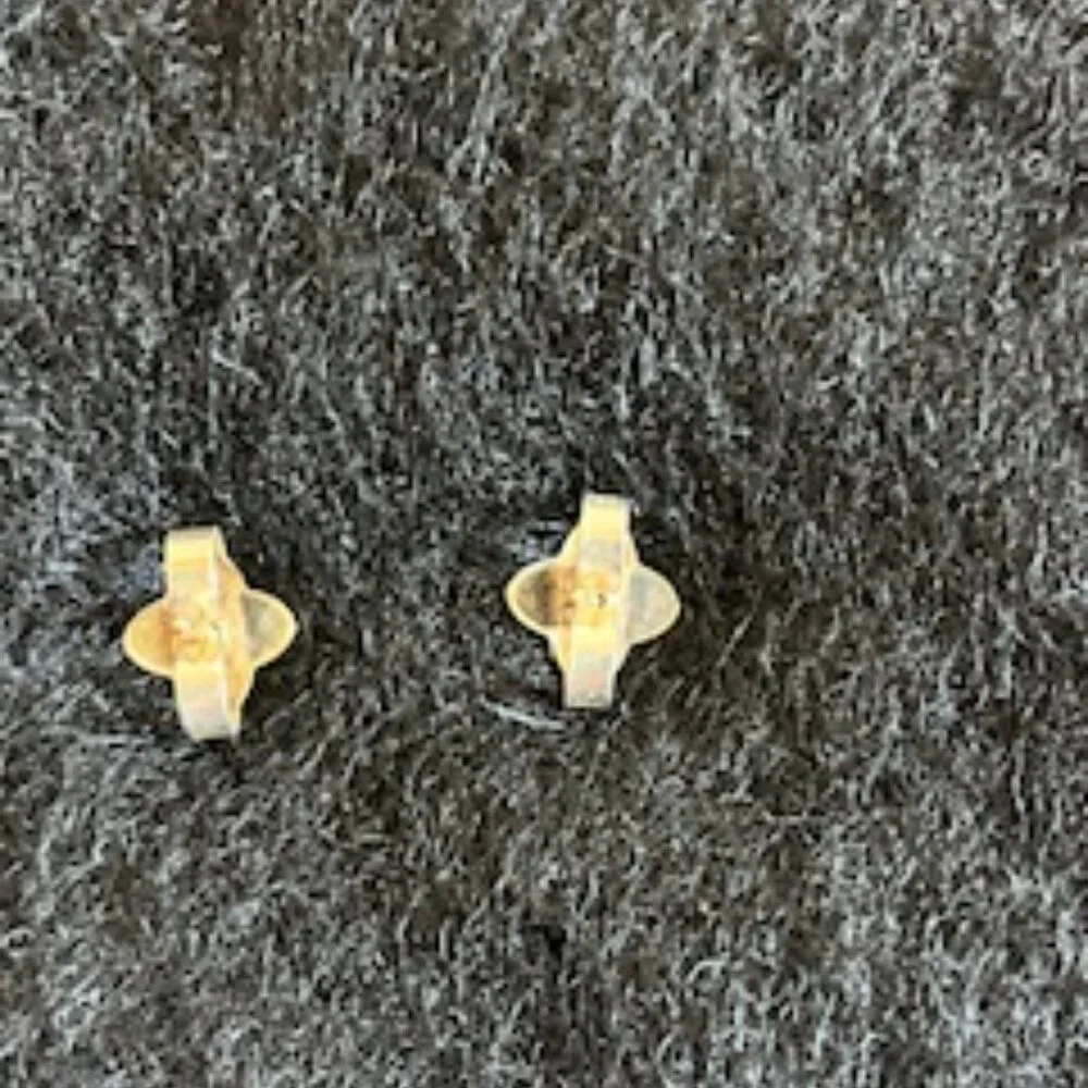 David Yurman Sculpted Cable Stud Earrings - Picture 4 of 6